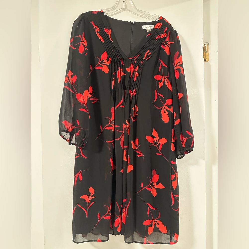 Calvin Klein 14 Like new chiffon printed cocktail A-line shift dress